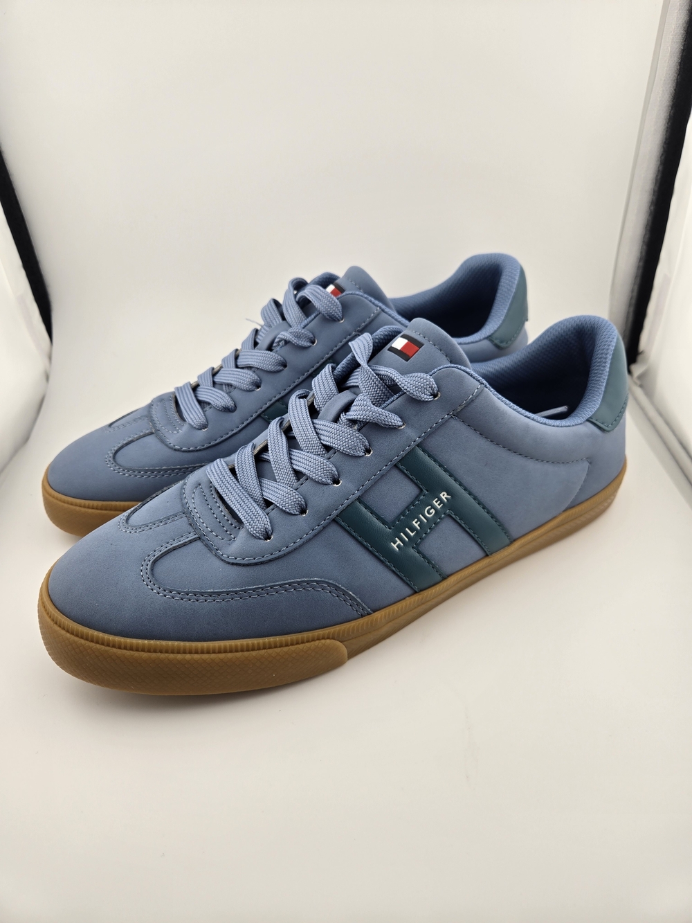 Tommy Hilfiger Sneakers Maisie Lt. Blue  women's size 10 M like  Like new